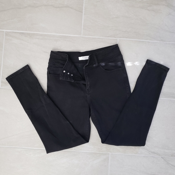 GUC KanCan High-Rise Skinny Jeans - Picture 8 of 9